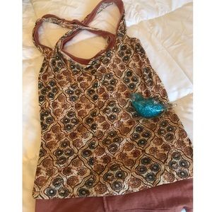 Cross strap flower tank reversible!!